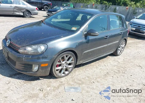 2013 Volkswagen Gti 4-Door/4-Door Autobahn/Drivers Edition/Wolfsburg Edition z USA, uszkodzony, nr VIN WVWHD7AJ5DW140393